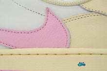 Cargar imagen en el visor de la galería, Jordan 1 Retro Low OG SP Travis Scott Shy Pink
