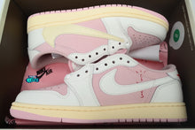 Cargar imagen en el visor de la galería, Jordan 1 Retro Low OG SP Travis Scott Sail Shy Pink
