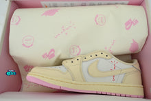 Cargar imagen en el visor de la galería, Jordan 1 Retro Low OG SP Travis Scott Shy Pink
