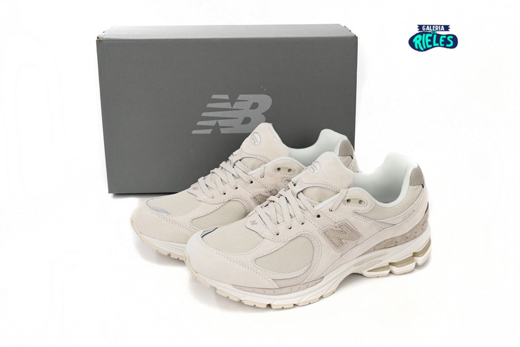 New Balance 2002R Beige