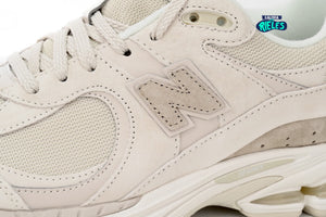 New Balance 2002R Beige