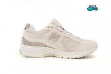 Cargar imagen en el visor de la galería, New Balance 2002R Beige
