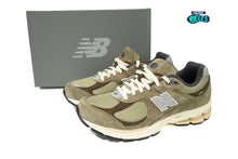 Cargar imagen en el visor de la galería, New Balance 2002R Moss
