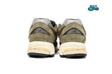 Cargar imagen en el visor de la galería, New Balance 2002R Moss
