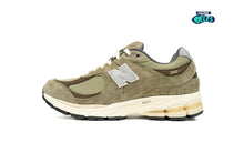 Cargar imagen en el visor de la galería, New Balance 2002R Moss
