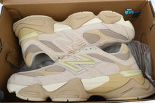 Cargar imagen en el visor de la galería, New Balance 9060 Sea Salt
