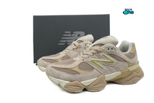 Cargar imagen en el visor de la galería, New Balance 9060 Sea Salt
