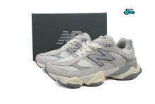 Cargar imagen en el visor de la galería, New Balance 9060 Suede Pack - Sea Salt
