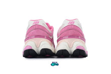 Cargar imagen en el visor de la galería, New Balance 9060 Pink
