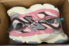 Cargar imagen en el visor de la galería, New Balance 9060 Cherry Blossom
