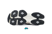 Cargar imagen en el visor de la galería, New Balance 9060 Grey Jet Pack
