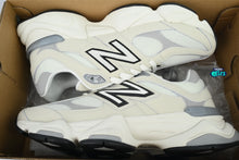 Cargar imagen en el visor de la galería, New Balance 9060 Raincloud
