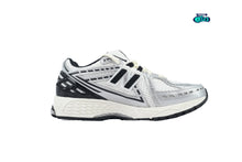 Cargar imagen en el visor de la galería, New Balance 1906R Silver Black
