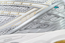 Cargar imagen en el visor de la galería, New Balance 1906R White Rain Cloud Silver Metallic
