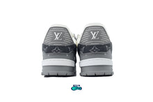 Cargar imagen en el visor de la galería, Louis Vuitton Trainer Monogram Denim Grey
