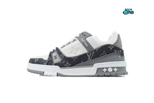 Cargar imagen en el visor de la galería, Louis Vuitton Trainer Monogram Denim Grey
