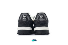 Cargar imagen en el visor de la galería, Louis Vuitton Trainer Monogram Denim Black
