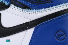 Cargar imagen en el visor de la galería, Jordan 1 Retro High Fragment (Friends and Family)
