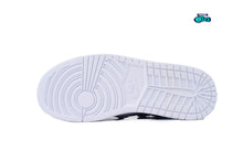 Cargar imagen en el visor de la galería, Jordan 1 Retro High Fragment (Friends and Family)
