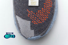 Cargar imagen en el visor de la galería, Nike Space Hippie 02 Vast Grey Hyper Crimson
