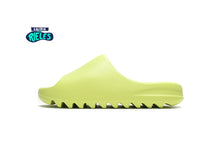 Cargar imagen en el visor de la galería, Yeezy Slide &#39;Glow Green&#39;
